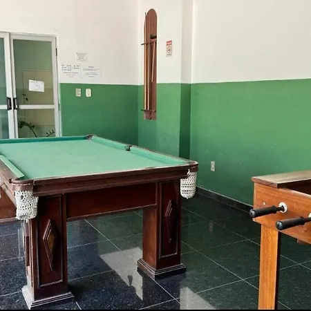 Apto 2 quartos com AR Cond, prédio frente p/ praia-3